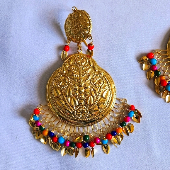 Indian Jewellery Set - Picture 2 of 3